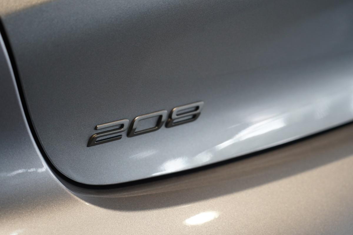 peugeot-208-2025-gasolina-1199cc