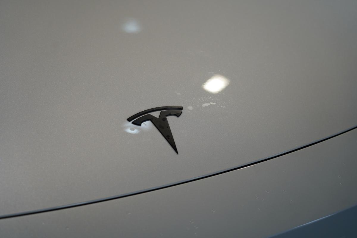 tesla-model-3-2026-eletrico-500cc