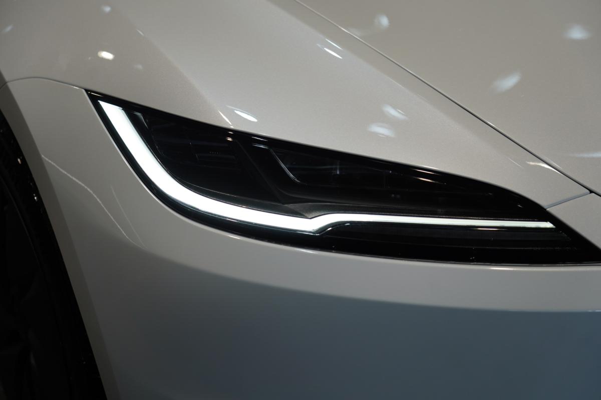 tesla-model-3-2026-eletrico-500cc