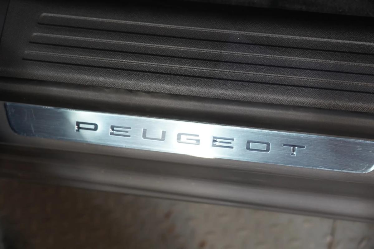 peugeot-2008-2024-eletrico-0cc