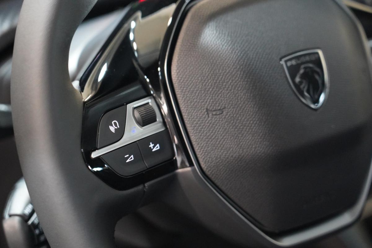 peugeot-208-2025-gasolina-1199cc