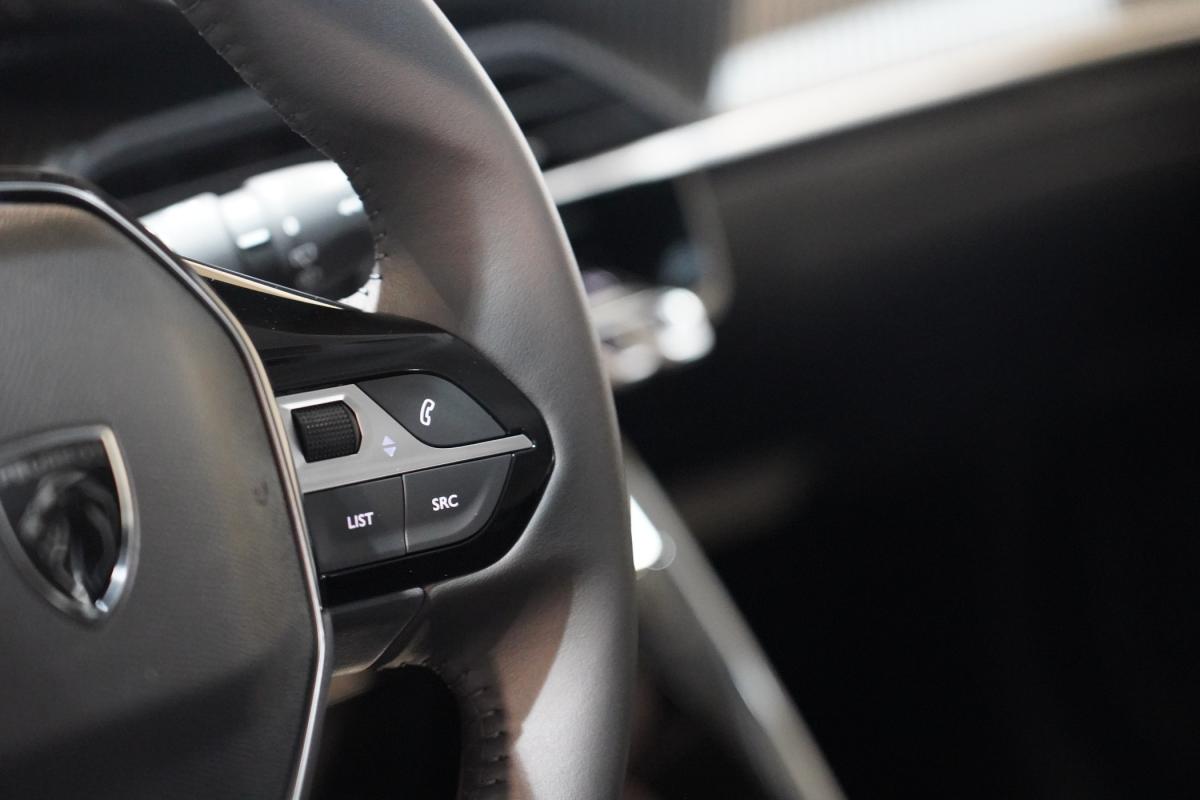 peugeot-208-2025-gasolina-1199cc