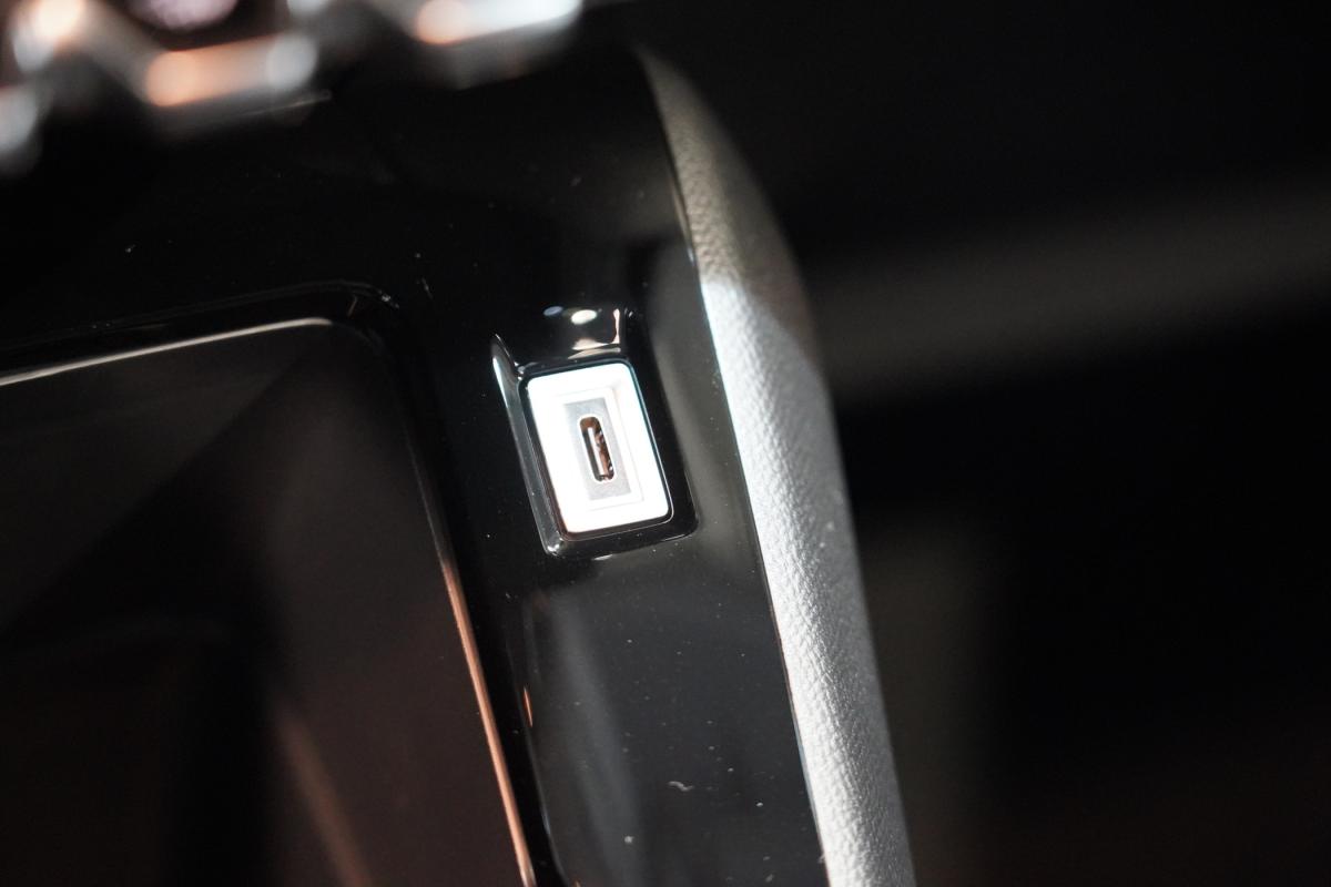 peugeot-208-2025-gasolina-1199cc