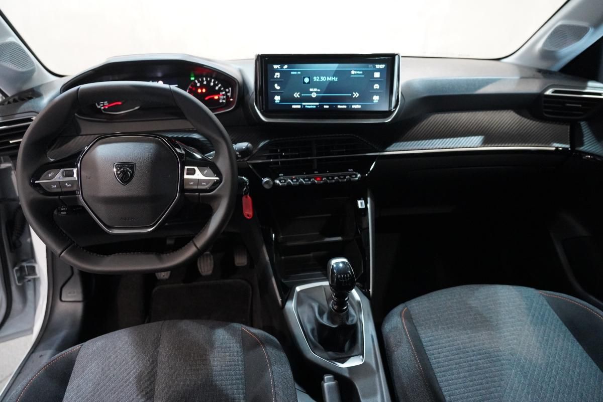 peugeot-208-2025-gasolina-1199cc