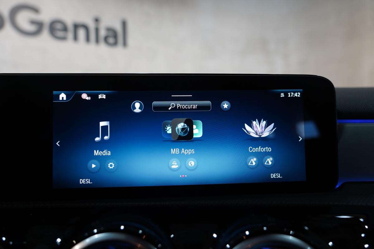 mercedes-benz-classe-a-2025-gasolina-1332cc
