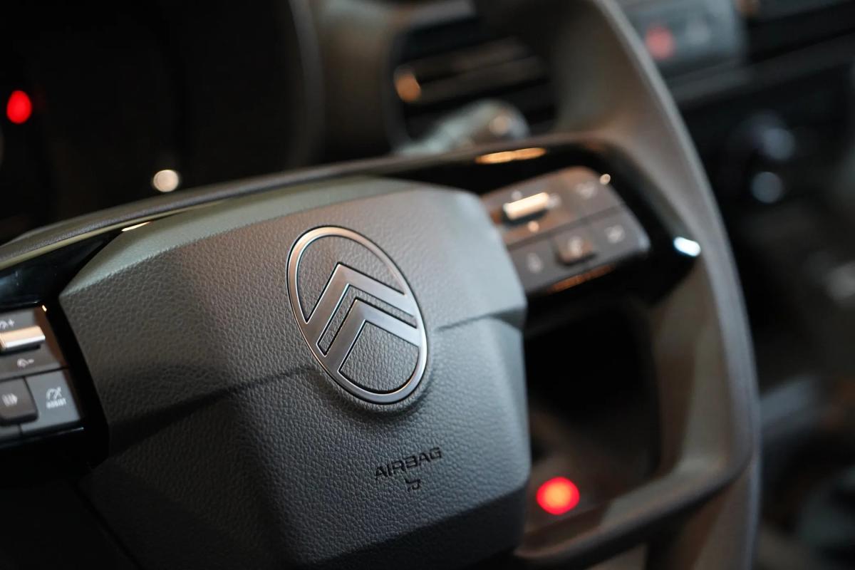 citroen-berlingo-2025-diesel-1499cc