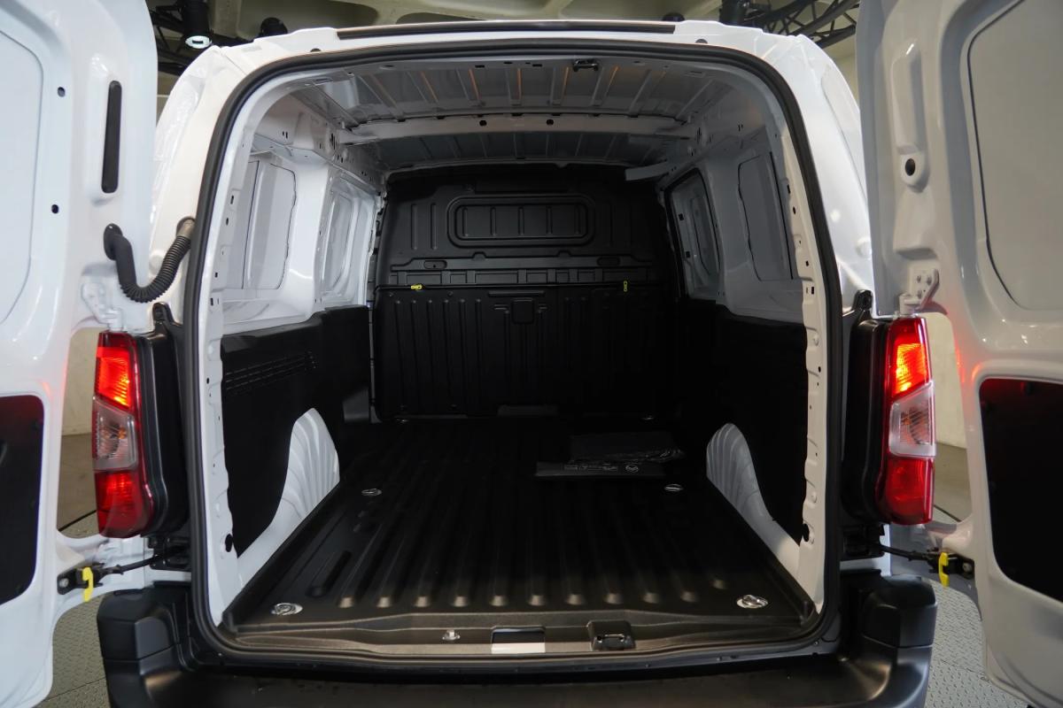 citroen-berlingo-2025-diesel-1499cc
