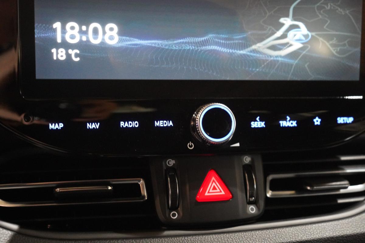 hyundai-i30-sw-2022-hibrido-a-diesel-1598cc