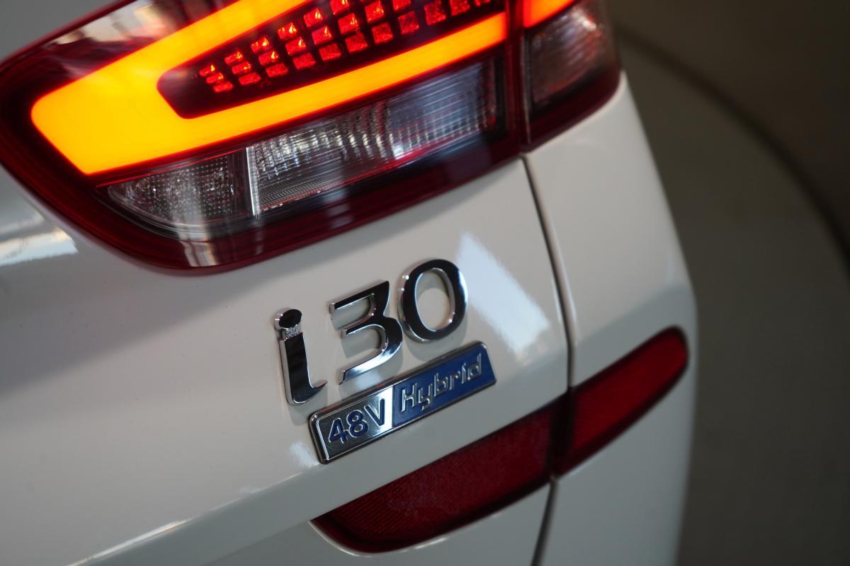 hyundai-i30-sw-2022-hibrido-a-diesel-1598cc