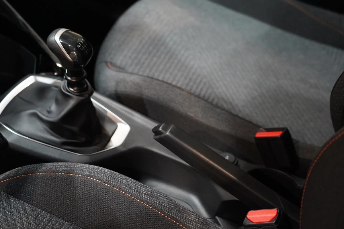 peugeot-208-2026-gasolina-1199cc