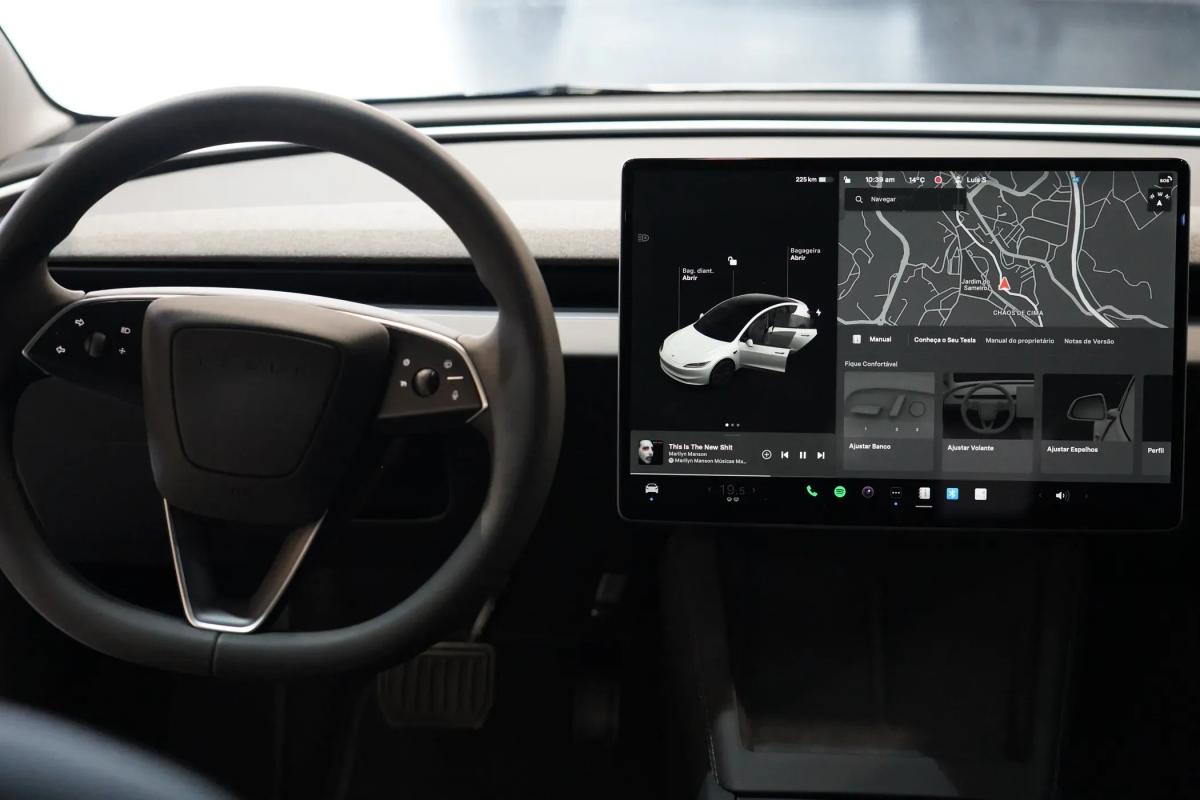 tesla-model-3-2024-eletrico-500cc