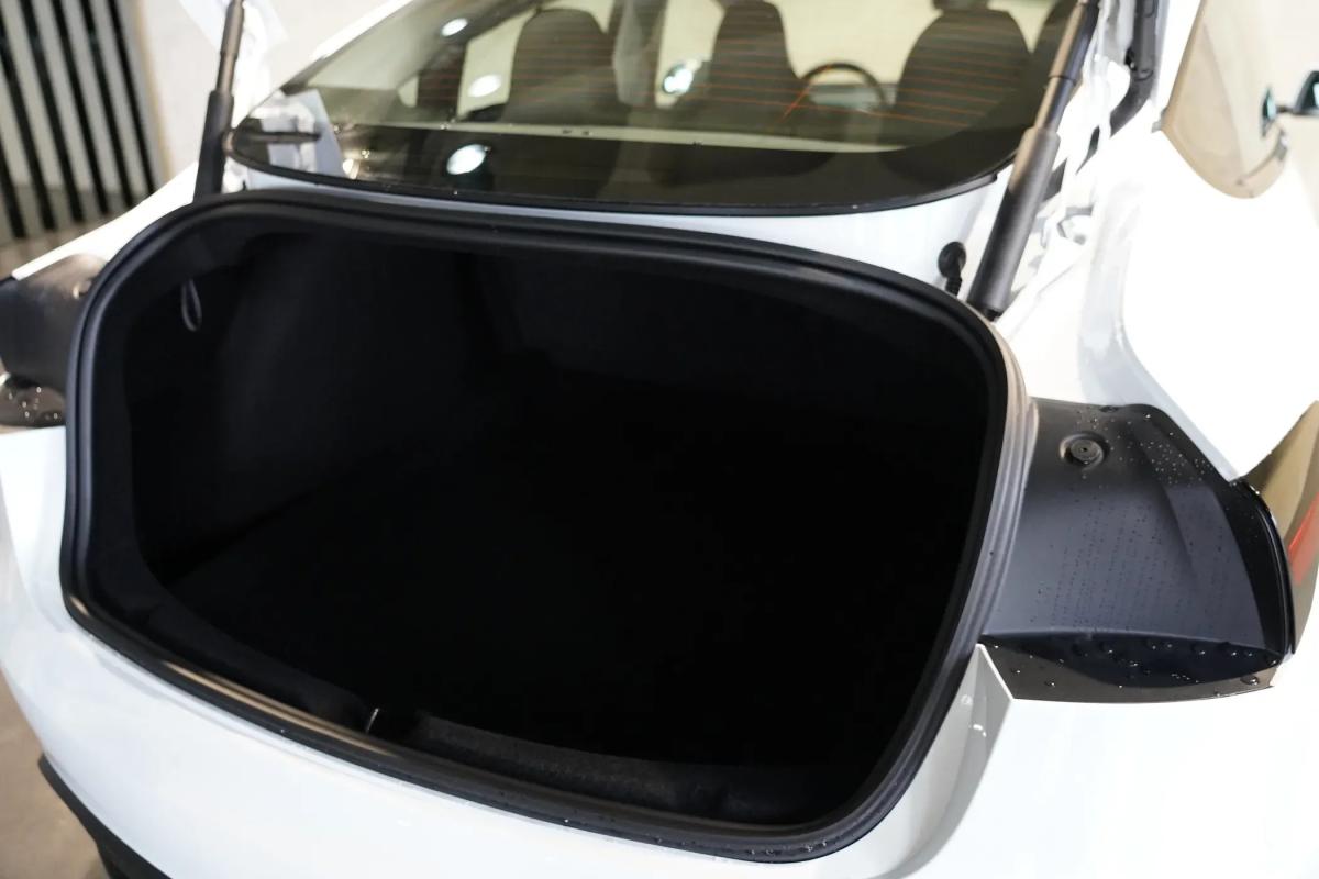 tesla-model-3-2024-eletrico-500cc