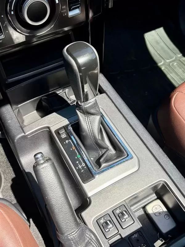 toyota-land-cruiser-2017-diesel-2755cc
