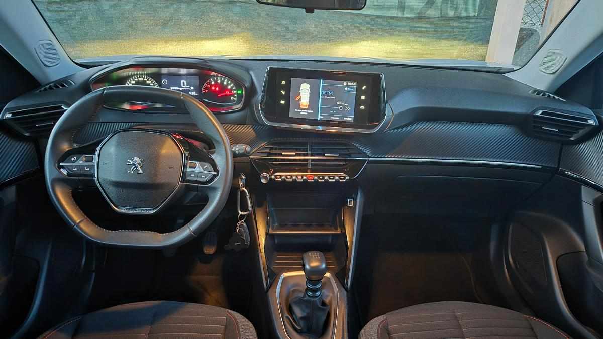 peugeot-2008-1-2-puretech-2021-gasolina-1199cc