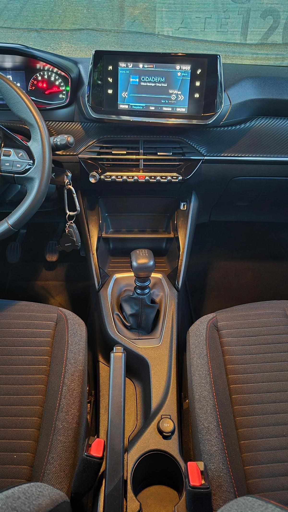 peugeot-2008-1-2-puretech-2021-gasolina-1199cc