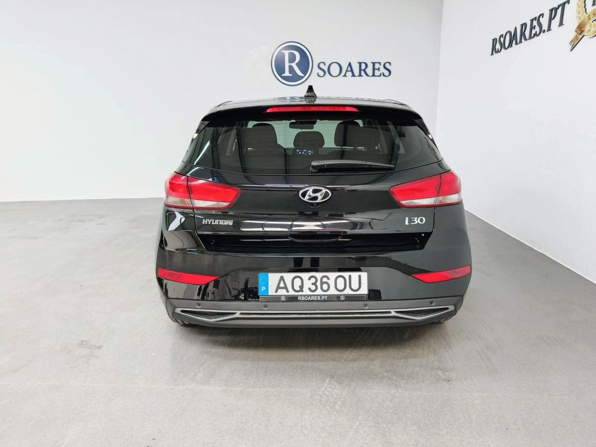 hyundai-i30-2022-gasolina-998cc