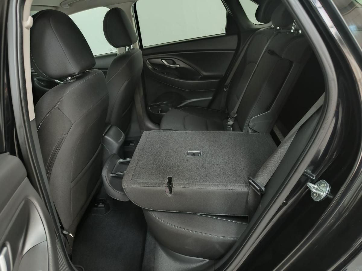 hyundai-i30-2022-gasolina-998cc