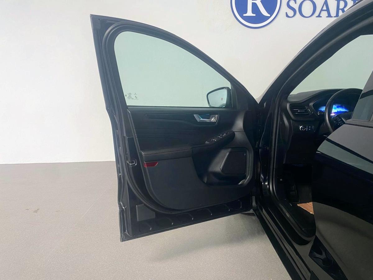 ford-kuga-2022-diesel-1499cc