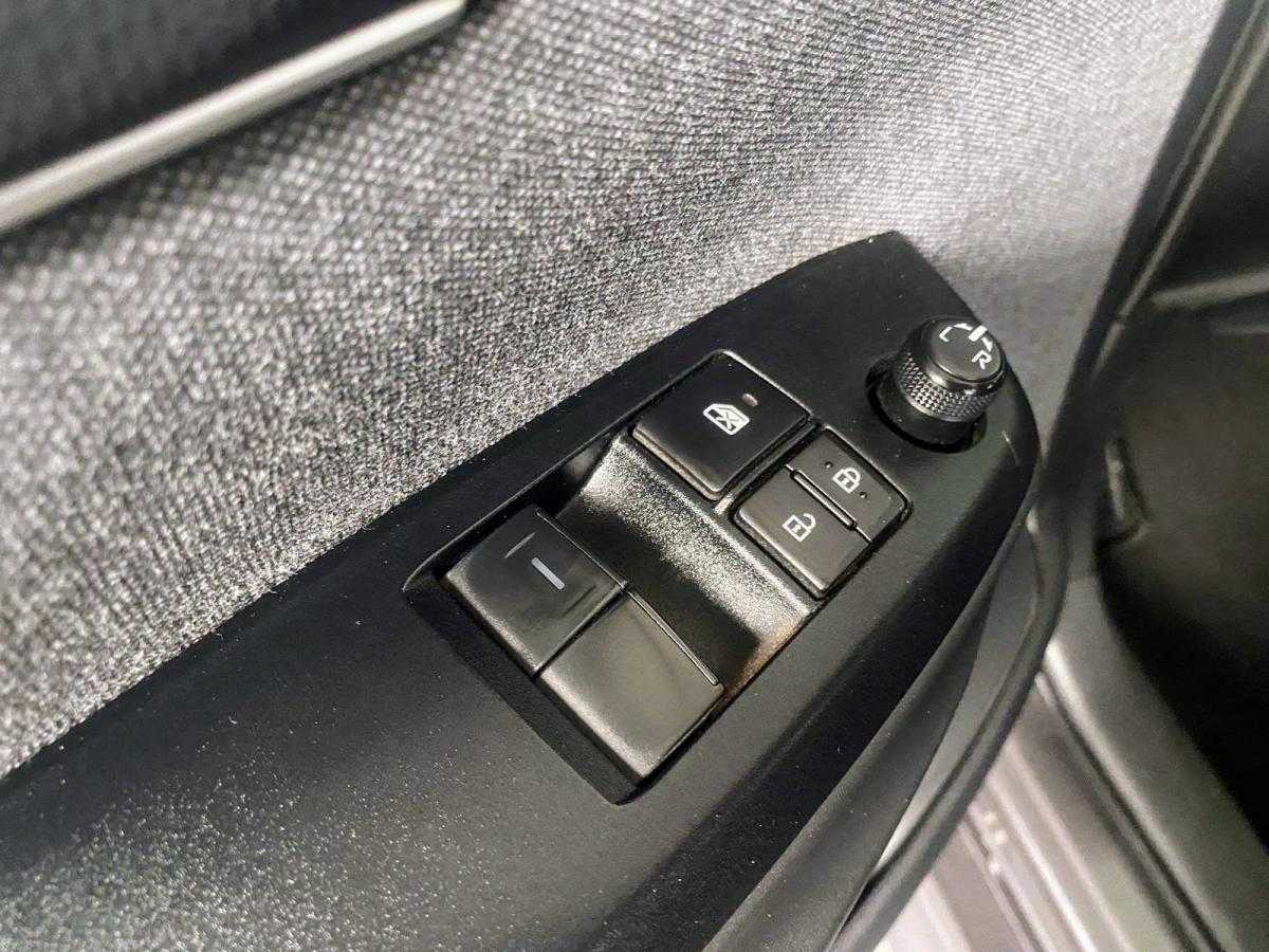 toyota-yaris-2022-hibrido-a-gasolina-1490cc