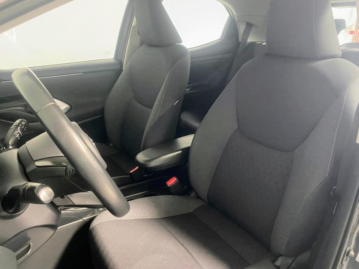 toyota-yaris-2022-hibrido-a-gasolina-1490cc