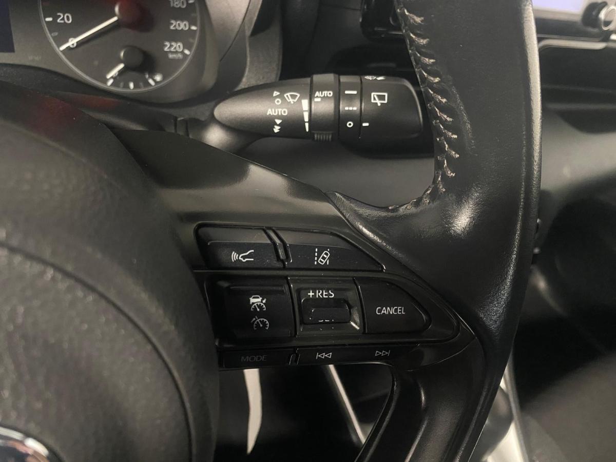 toyota-yaris-2022-hibrido-a-gasolina-1490cc