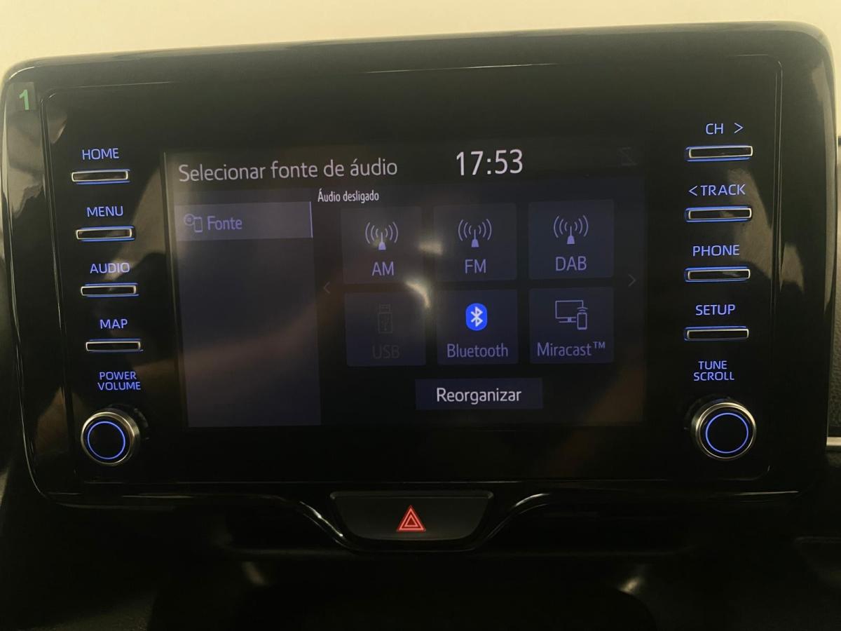 toyota-yaris-2022-hibrido-a-gasolina-1490cc