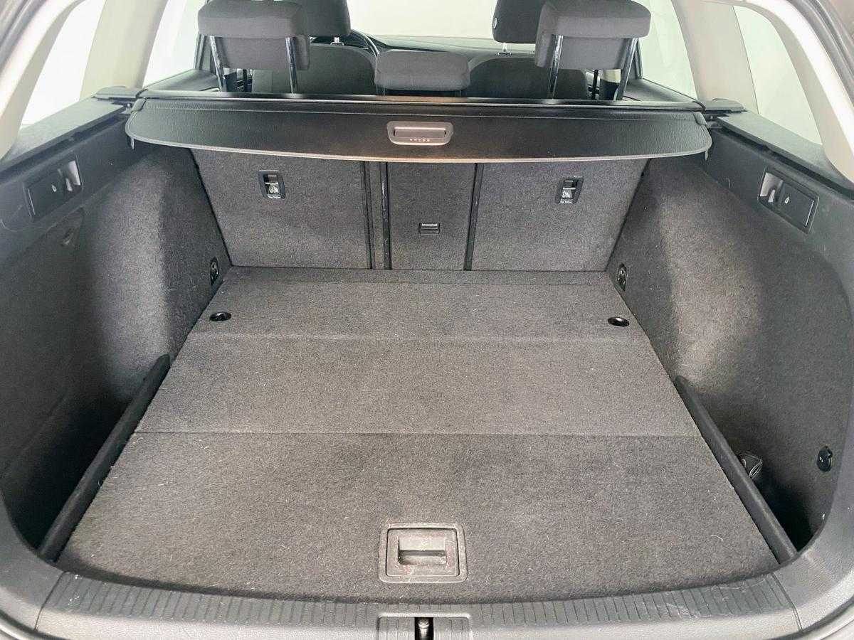 volkswagen-golf-variant-2015-diesel-1598cc