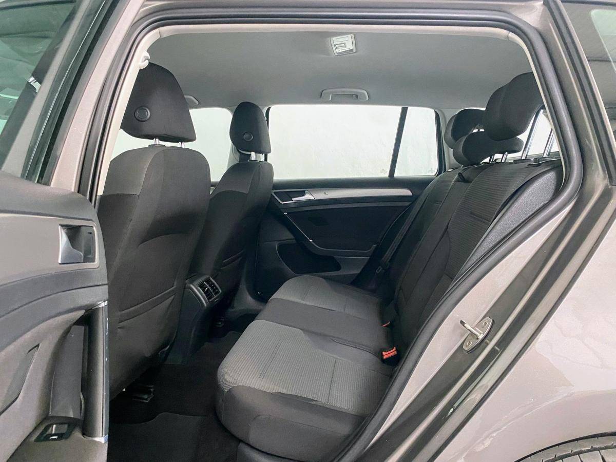 volkswagen-golf-variant-2015-diesel-1598cc
