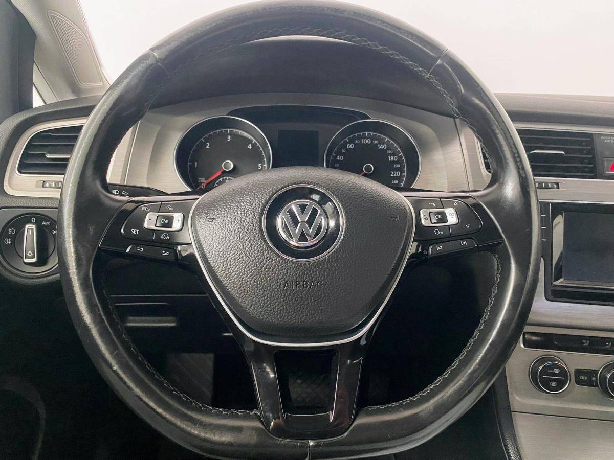 volkswagen-golf-variant-2015-diesel-1598cc