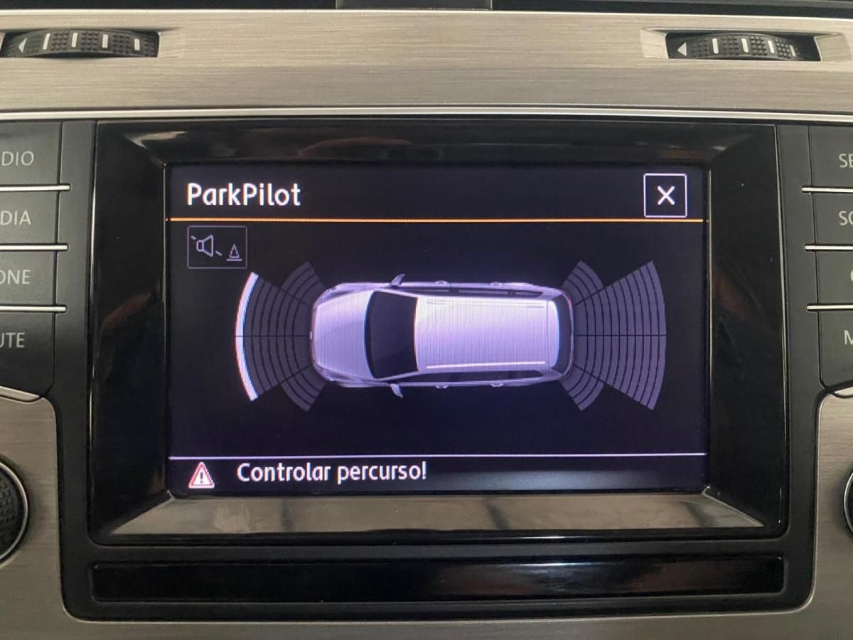 volkswagen-golf-variant-2015-diesel-1598cc