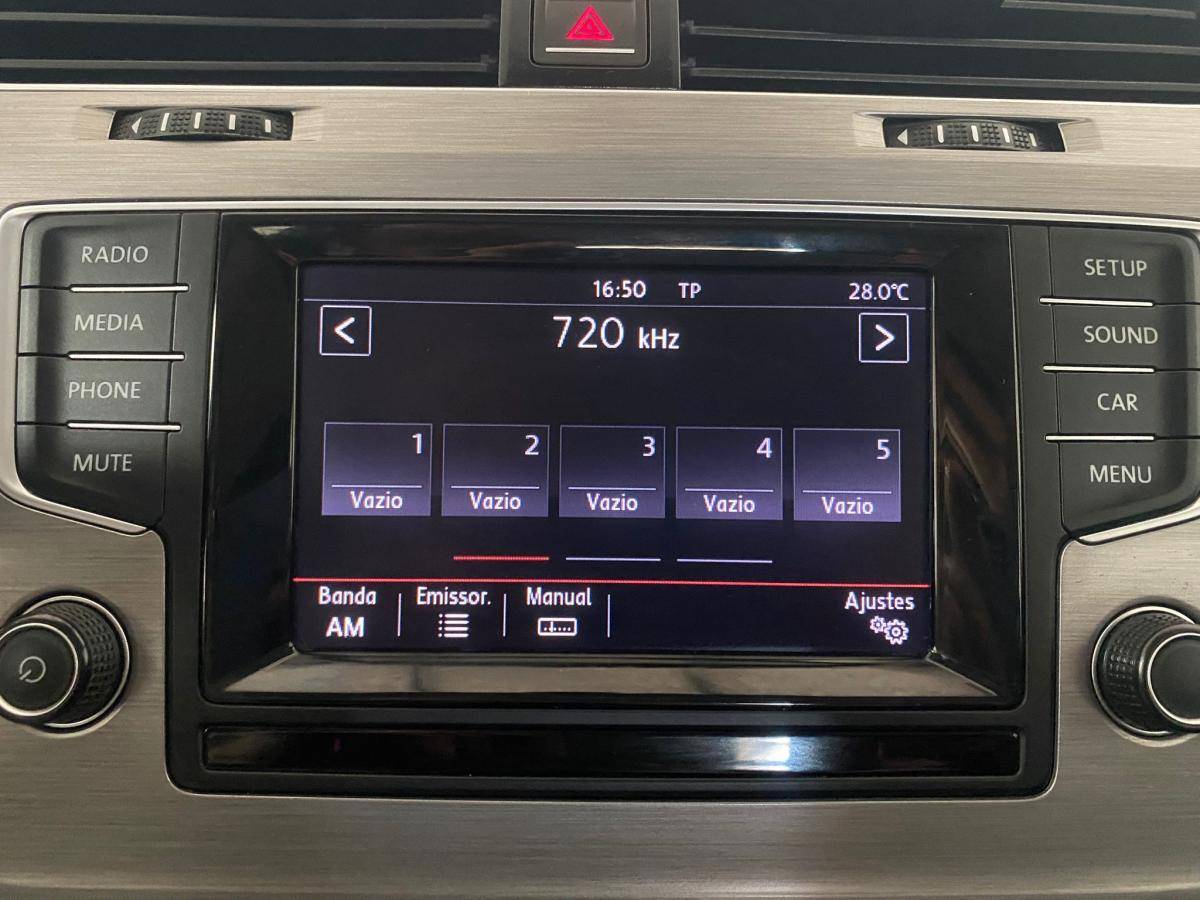 volkswagen-golf-variant-2015-diesel-1598cc