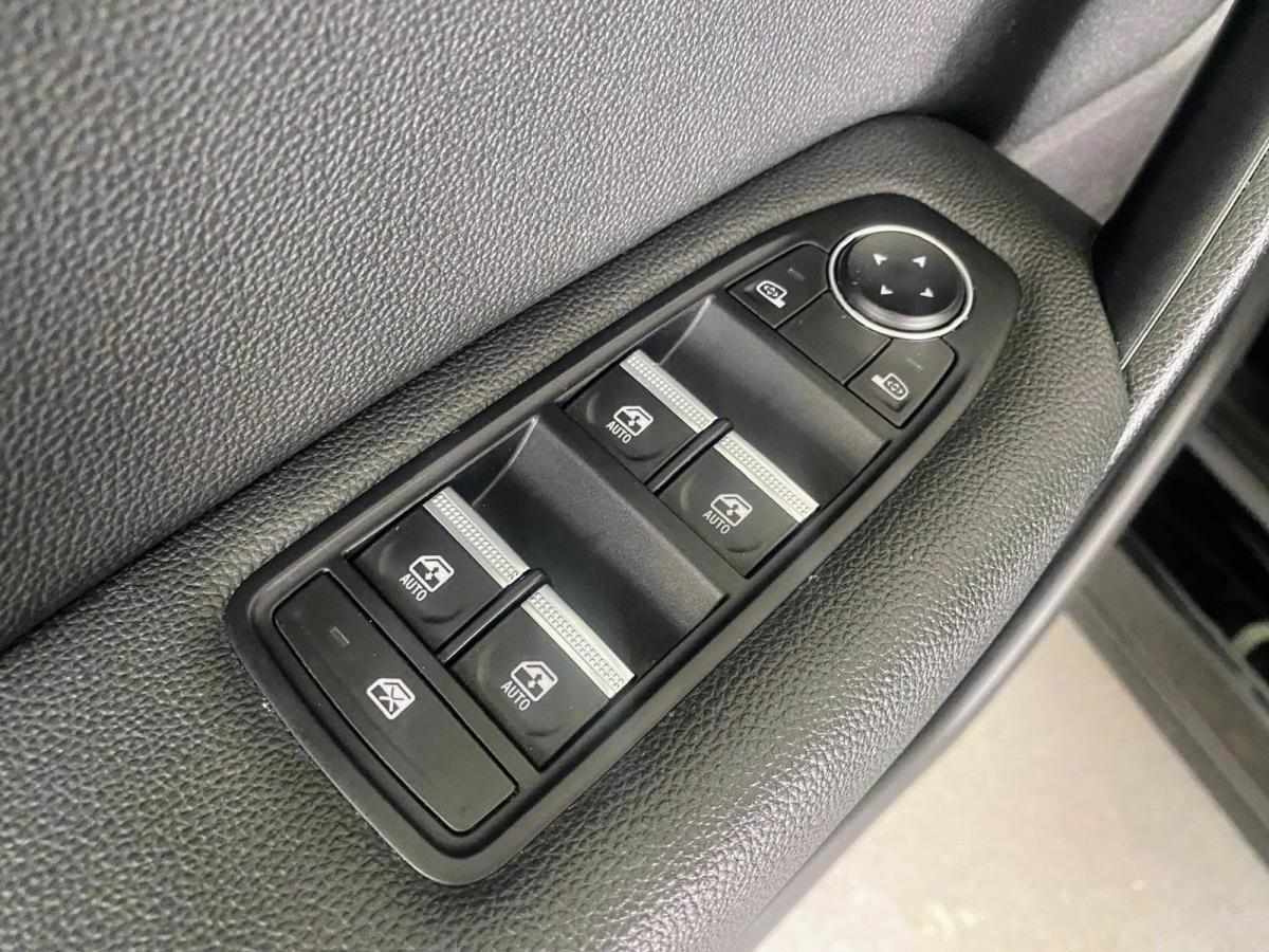 renault-captur-2023-gasolina-999cc