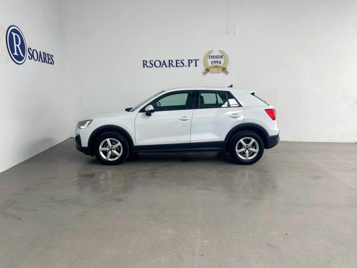 audi-q2-2023-gasolina-999cc