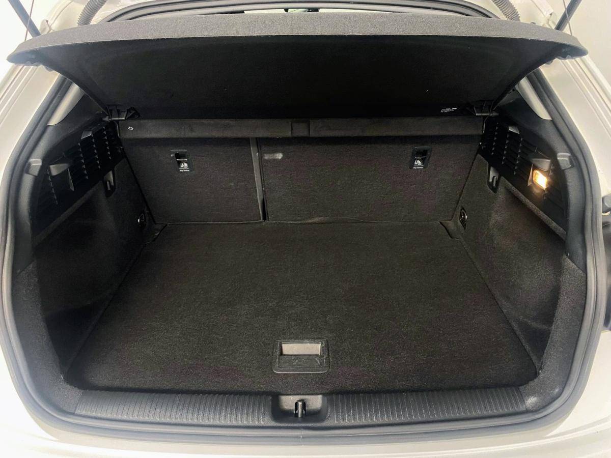 audi-q2-2023-gasolina-999cc