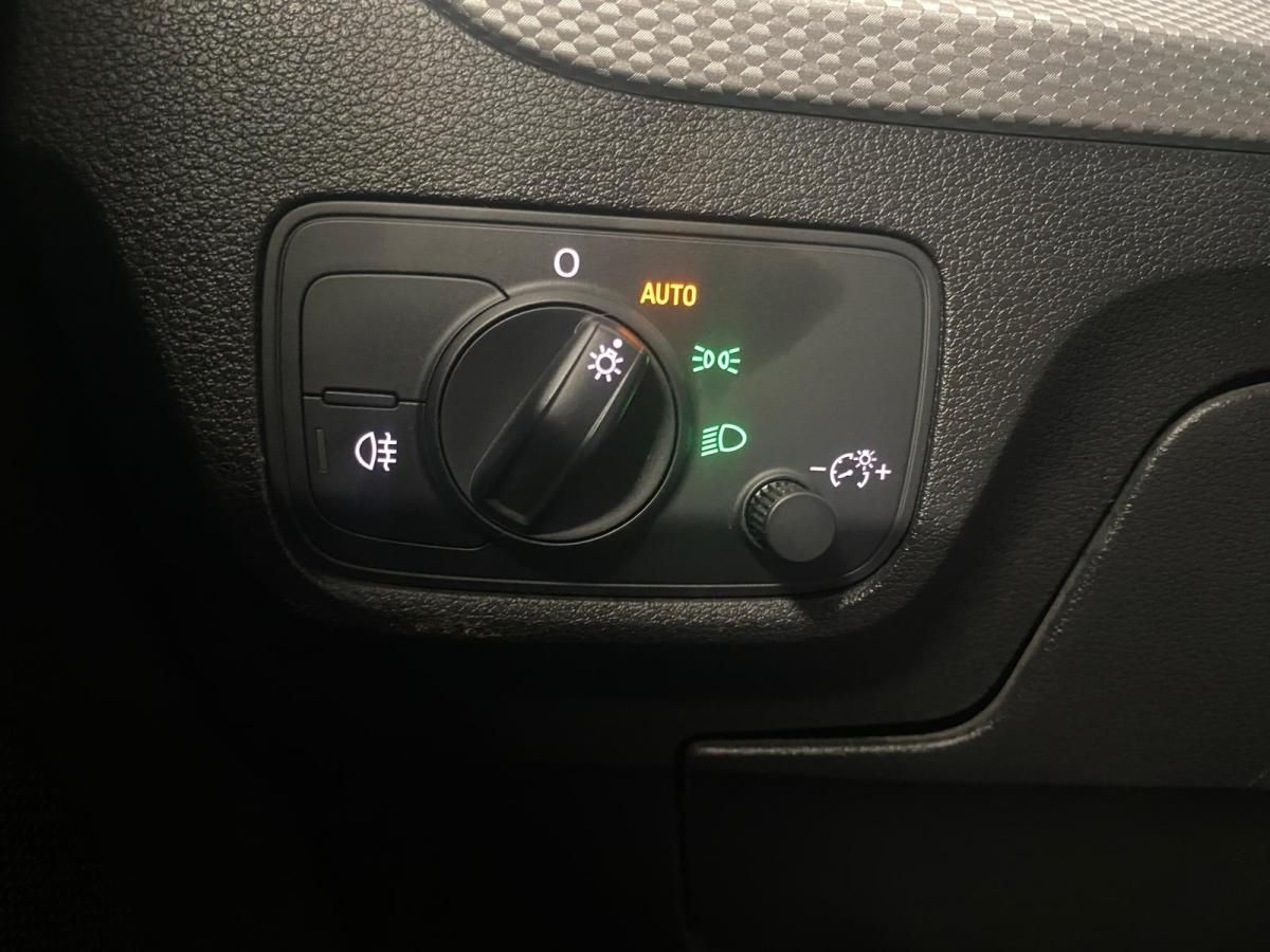 audi-q2-2023-gasolina-999cc