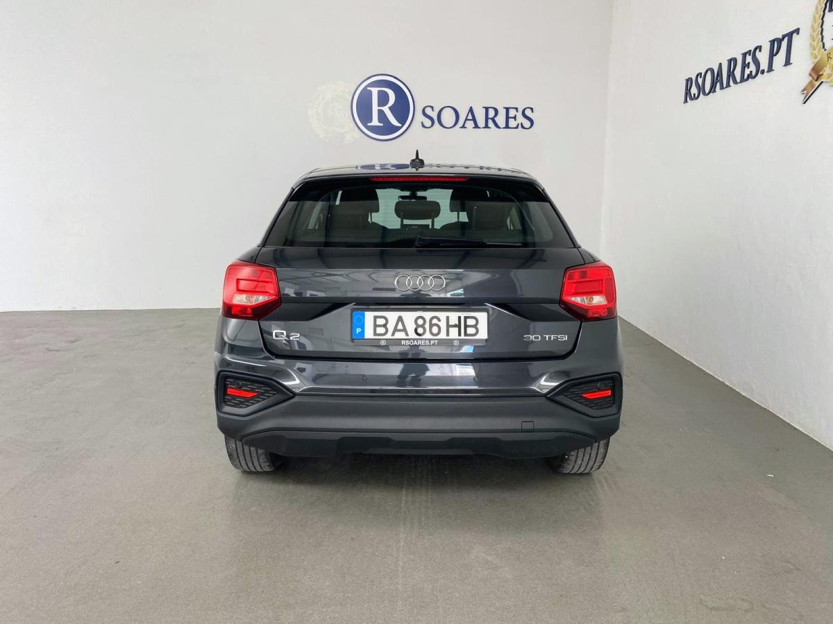 audi-q2-2023-gasolina-999cc