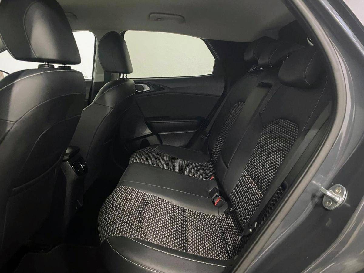 kia-xceed-2023-hibrido-a-gasolina-1580cc