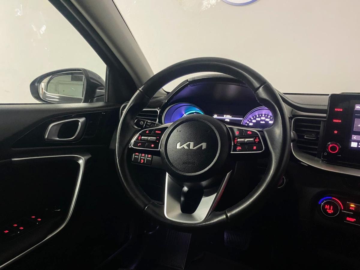 kia-xceed-2023-hibrido-a-gasolina-1580cc