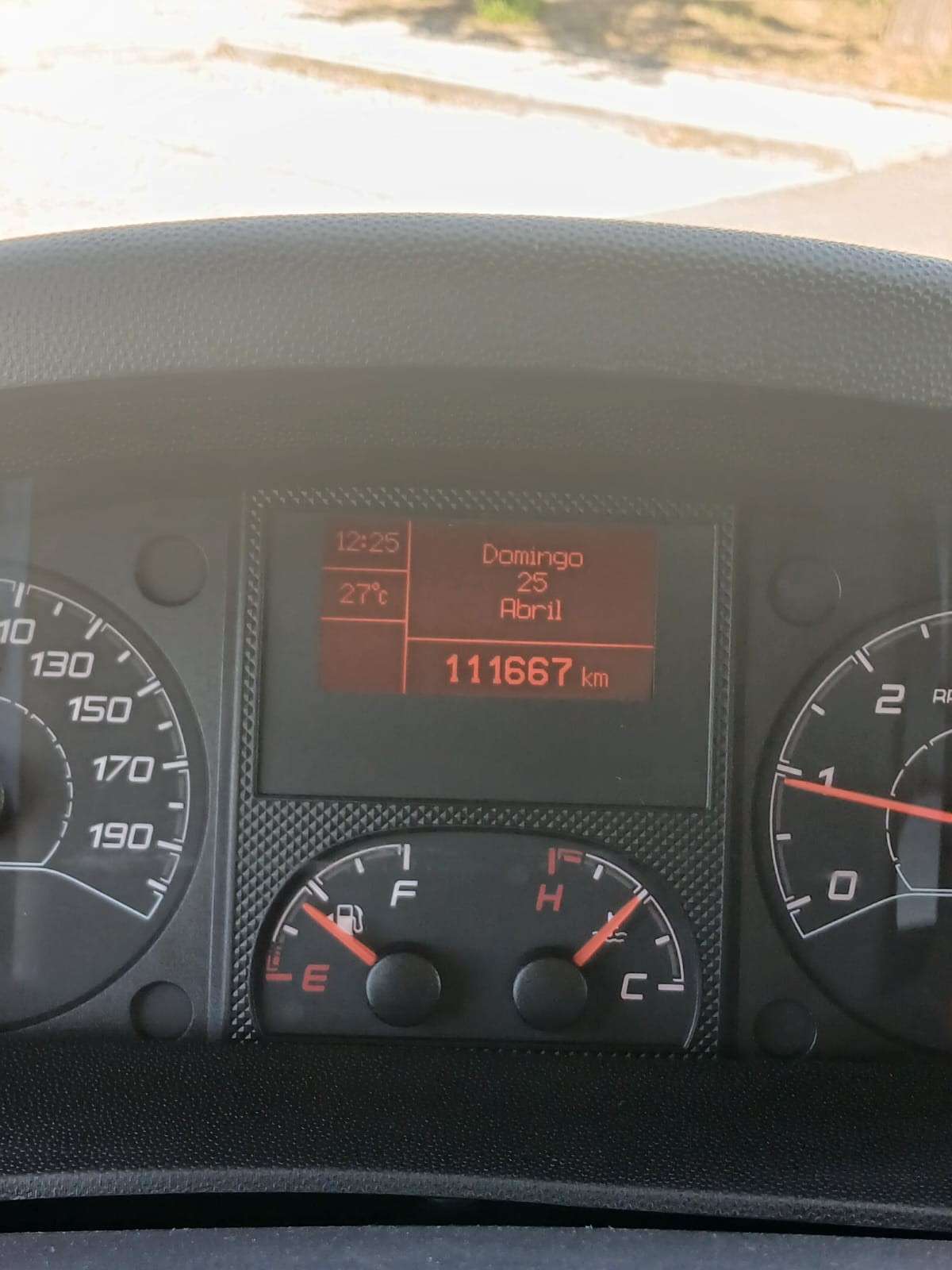 peugeot-boxer-2024-diesel-2184cc