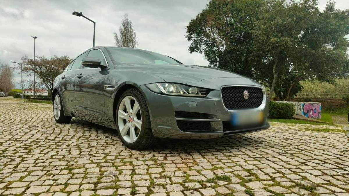 jaguar-xe-2016-diesel-1999cc