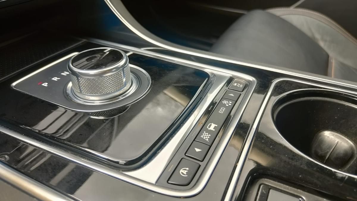 jaguar-xe-2016-diesel-1999cc