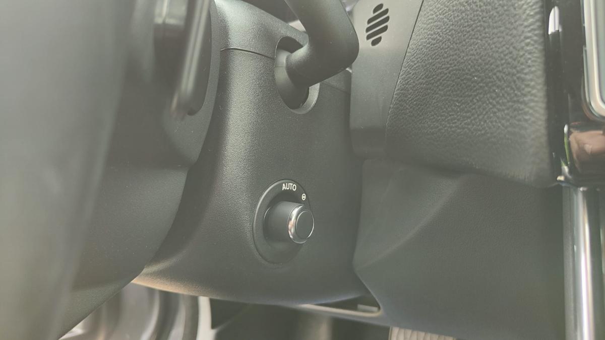 jaguar-xe-2016-diesel-1999cc