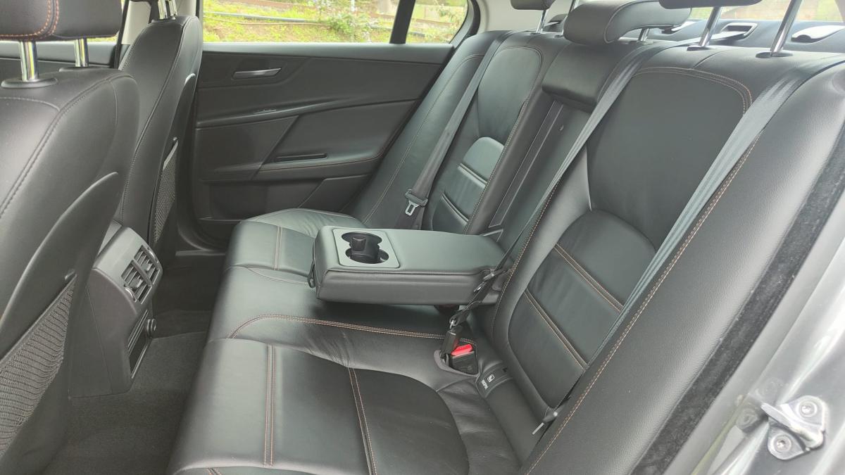 jaguar-xe-2016-diesel-1999cc