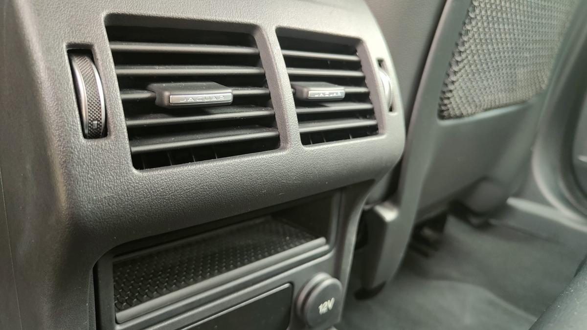 jaguar-xe-2016-diesel-1999cc