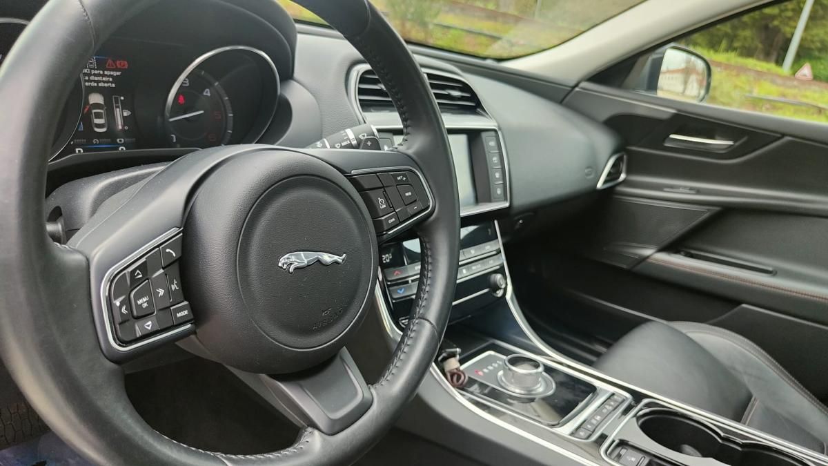 jaguar-xe-2016-diesel-1999cc
