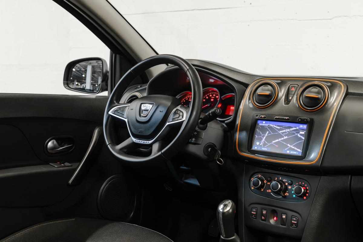 dacia-logan-0-9-tce-2017-gasolina-898cc