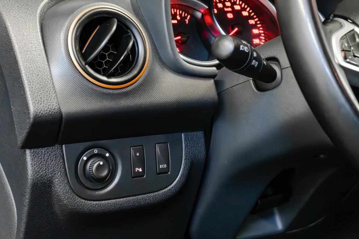 dacia-logan-0-9-tce-2017-gasolina-898cc