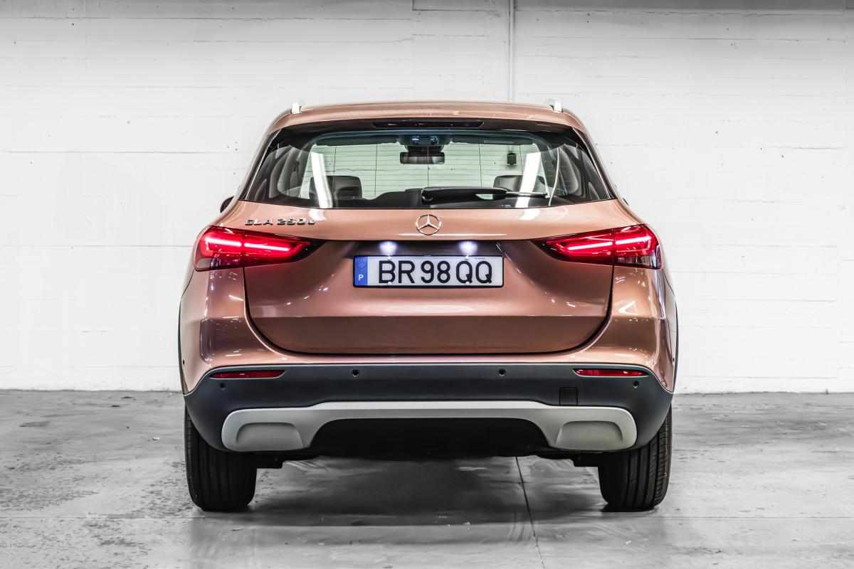 mercedes-benz-gla-250-e-2021-gasolina-1332cc