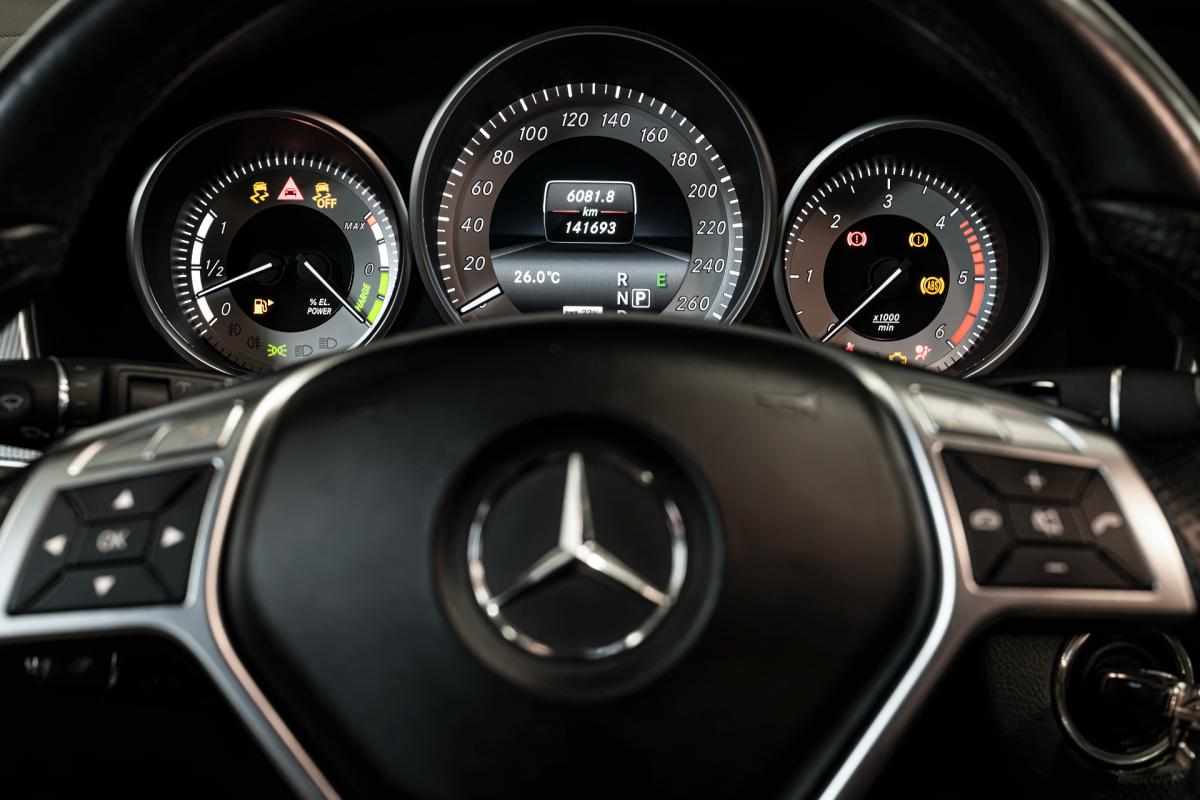 mercedes-benz-classe-e-e-300-bluetec-hybrid-2014-diesel-2143cc