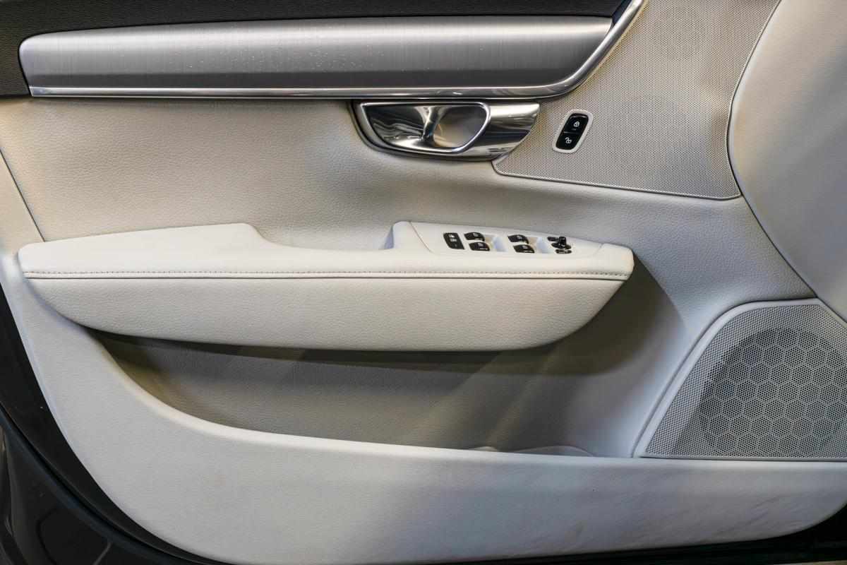 volvo-v90-t8-twin-engine-awd-2-0-2020-hibrido-plug-in-1969cc